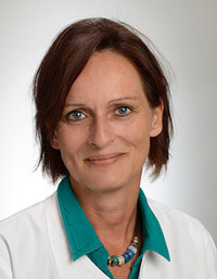 Dr. Christine Arnolt Dr. Christine Arnolt